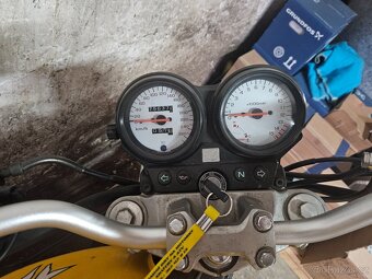 Honda Hornet 600F - 2