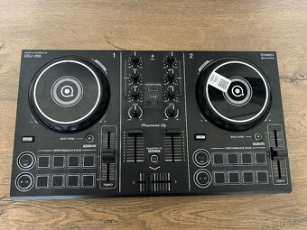 DJ kontroler Pioneer DJ DDJ-200 - 2