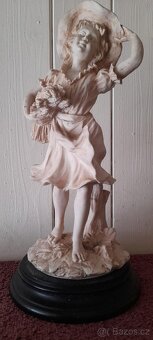 ALABASTROVÁ FIGURKA ITALSKÝ UMĚLEC "PEYRANO MORIS" - DÍVKA - 2