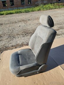 Sedadlo spolujezdce Peugeot 405 - 2