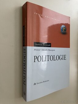 Politologie - Andrew Heywood - 2