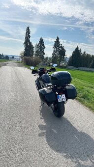Honda VFR 800 Crossrunner - 2