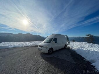 Pronájem obytného vozu/ karavanu pro 2-3lidi VW T5 - 2