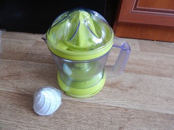 Odšťavňovač citrusů - 2