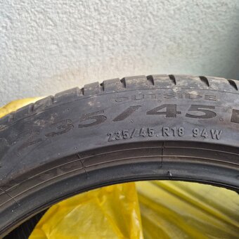 Pirelli Cinturato P7 235/45 R18 - 2