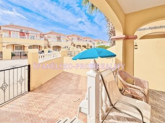 Španělsko, Alicante, La Zenia řadový dům 3kk - 2