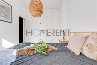 Pronájem útulného bytu 2+kk s balkonem do zeleně – Vršovice, - 2
