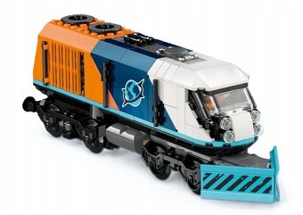 Lego vlak lokomotiva ze setu 60470 bez motoru a pohonu - 2