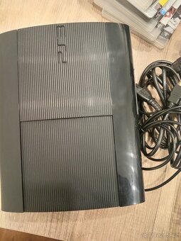 PlayStation 3 Super Slim 500GB + 6 Her - 2