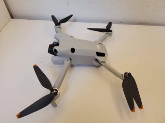DJI Mini 4 Pro Fly More Combo - 2