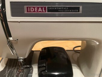 Kufříkový šicí stroj Ideal - 2