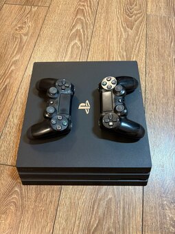 Playstation 4 Pro - 2