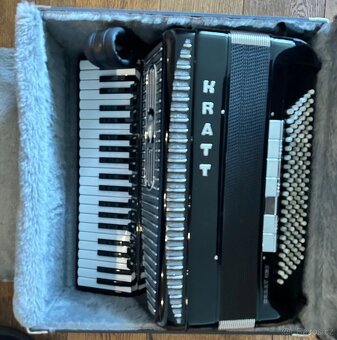 Kratt akordeon 415C - 2