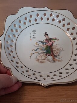 Porcelánový talíř - 2