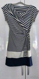 Letní pruhované šaty s uzlem • Velikost S - 2