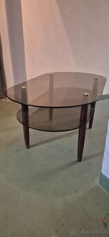 skleněný konferenční stolek - 2