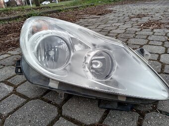 Přední pravé světlo Opel Corsa D - 2