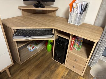 Pc stůl + křeslo - 2