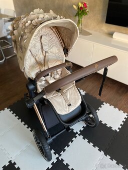 Cybex Podvozek Priam + Seat Rosegold/Simply Flowers - 2