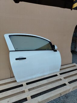Pravé dveře Opel Corsa D rv. 2010 - 2