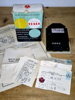 Elektrický vrátnik Tesla 4FP 111, včetně krabičky - 2
