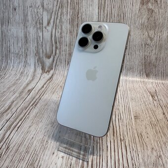 iPhone 15 Pro 256GB, bílý, eSIM, 97% baterie (rok záruka) - 2