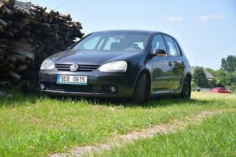 Prodám vw golf 5 1.6 fsi 85 kw na díly nebo kutila - 2