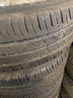 195/65R15 - 2