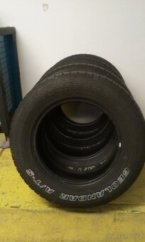 YOKOHAMA 215/70 R16 100S - 2