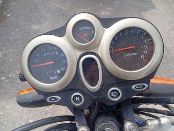 Yuki 125 8kw rok 2005 - 2