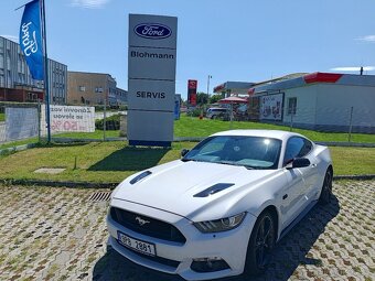 FORD MUSTANG MK6 - 5.0 L - GT V8 - 313 KW - STK 07/2027 - 2