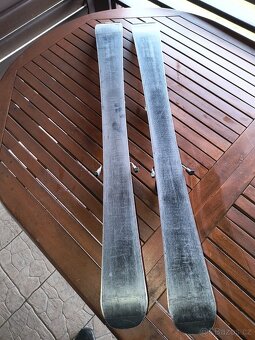 Prodám sjezdové lyze 80cm. - 2