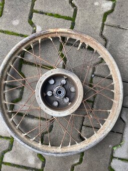 Ráfek Jawa pionyr - 2