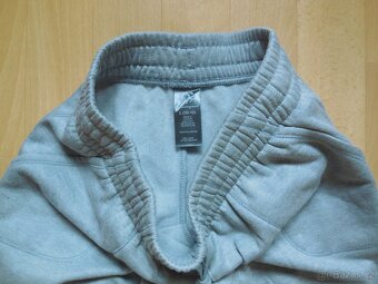 chlapecké Champion sv.šedé tepláky rovné146-152/10-12r. - 2