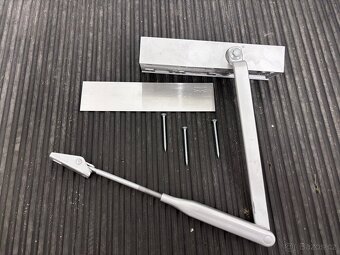 Dveřní zavírač - 2