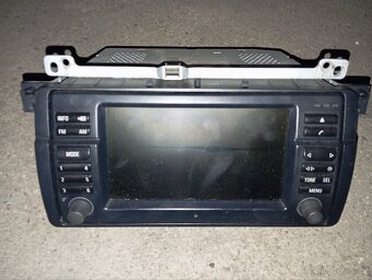 Autorádio na BMW E46 - 2