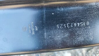 výztuha zadního nárazníku VW - 2