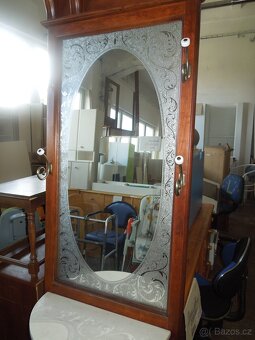 předsínová toaletka - 2