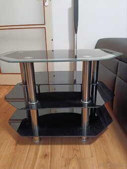 Prodám TV stolek. - 2