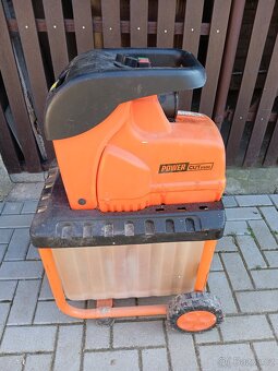 zahradní drtič - 2