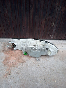 Svetlo Ford Mondeo - 2