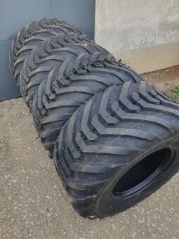 Pneu BKT 400 / 60 - 15,5 - 2