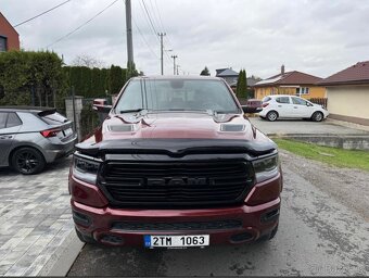 Půjčovna Dodge RAM 1500 HEMI - 2