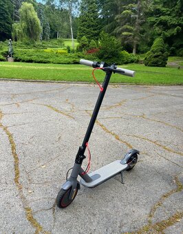 NOVA - Elektricka kolobezka - 350W - 30KM/h - 2