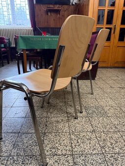 stohovatelné židle dřevěné 14 ks ( jako nové ) - 2