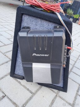 Prodám zesilovač a subwoofer Pioneer - 2