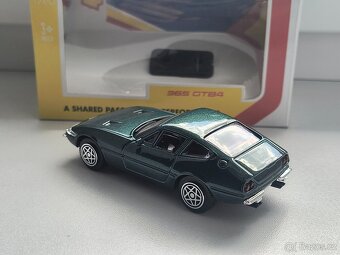 Model auta Ferrari 365 GTB4, Bburago 1:43 - 2