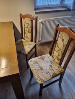 Rozkládací jídelní stůl + 4 židle - 2
