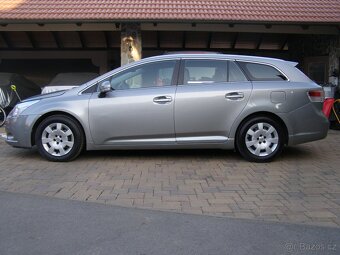 Avensis 1.8i 108kw 130000km 1 majitel 2009 - 2