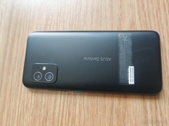 Asus Zenfone 8 - 2
